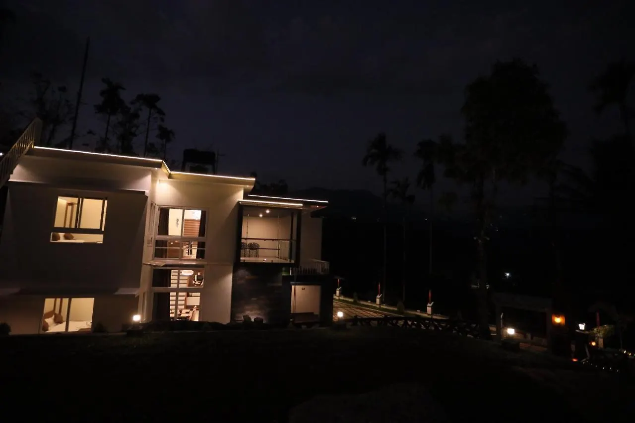 Villa Diga Vista Lake View 4Bhk Swimming Pool Cottage Munnar