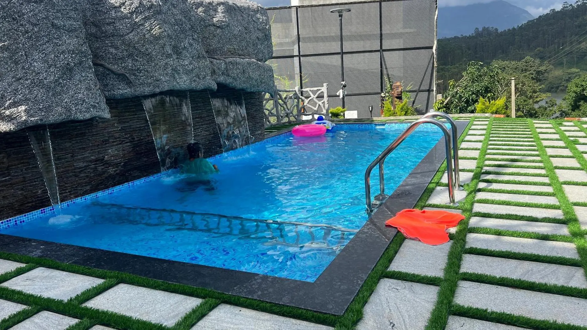 Villa Diga Vista Lake View 4Bhk Swimming Pool Cottage Munnar India